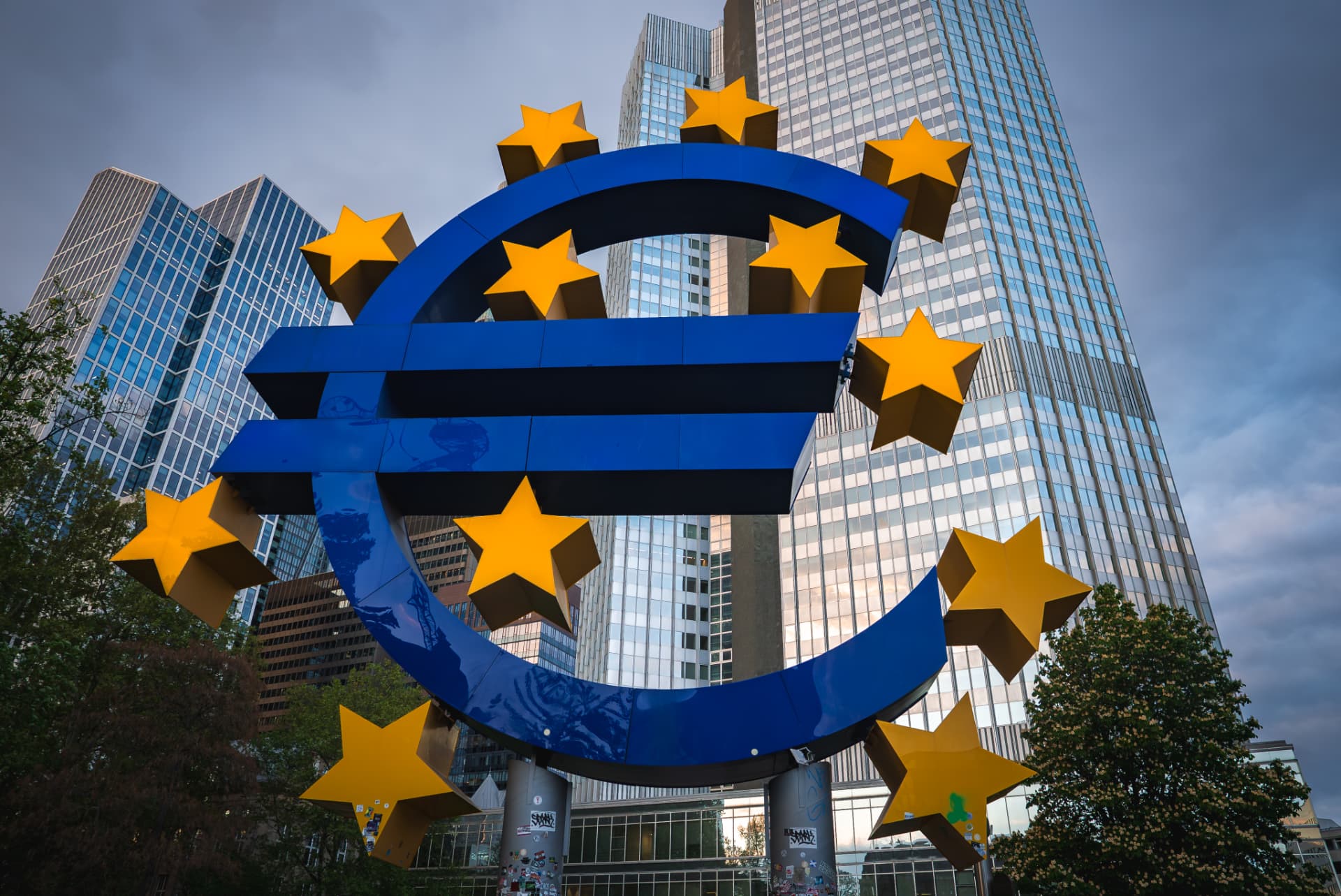 Why the ECB Cannot Act ; And Cannot Afford Not To